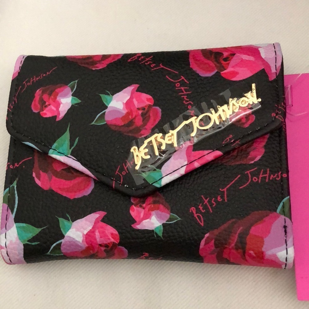BETSY JOHNSON XOLANA FLAP WALLET NWT